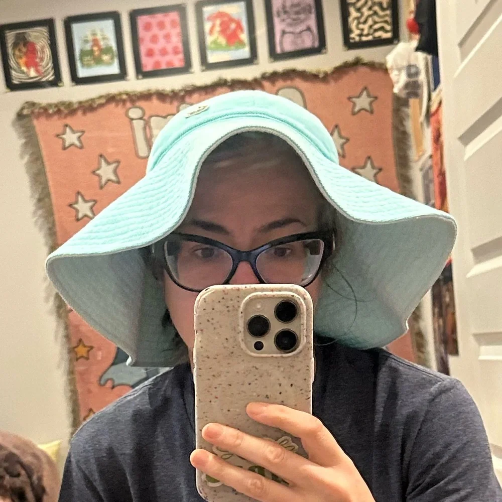 Lacoste Sky Blue/ aqua blue reversible Sun Hat - Picture 12 of 13